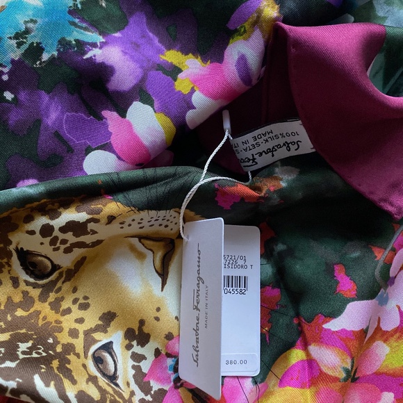 Salvatore Ferragamo Scarf Leopard in Flower Garden Burgundy Wine Wrap - Picture 10 of 16